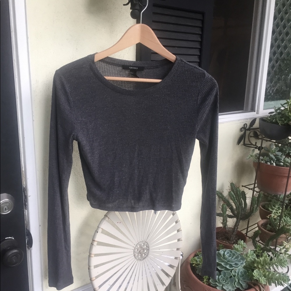 LAST CHANCE Grey cropped shirt